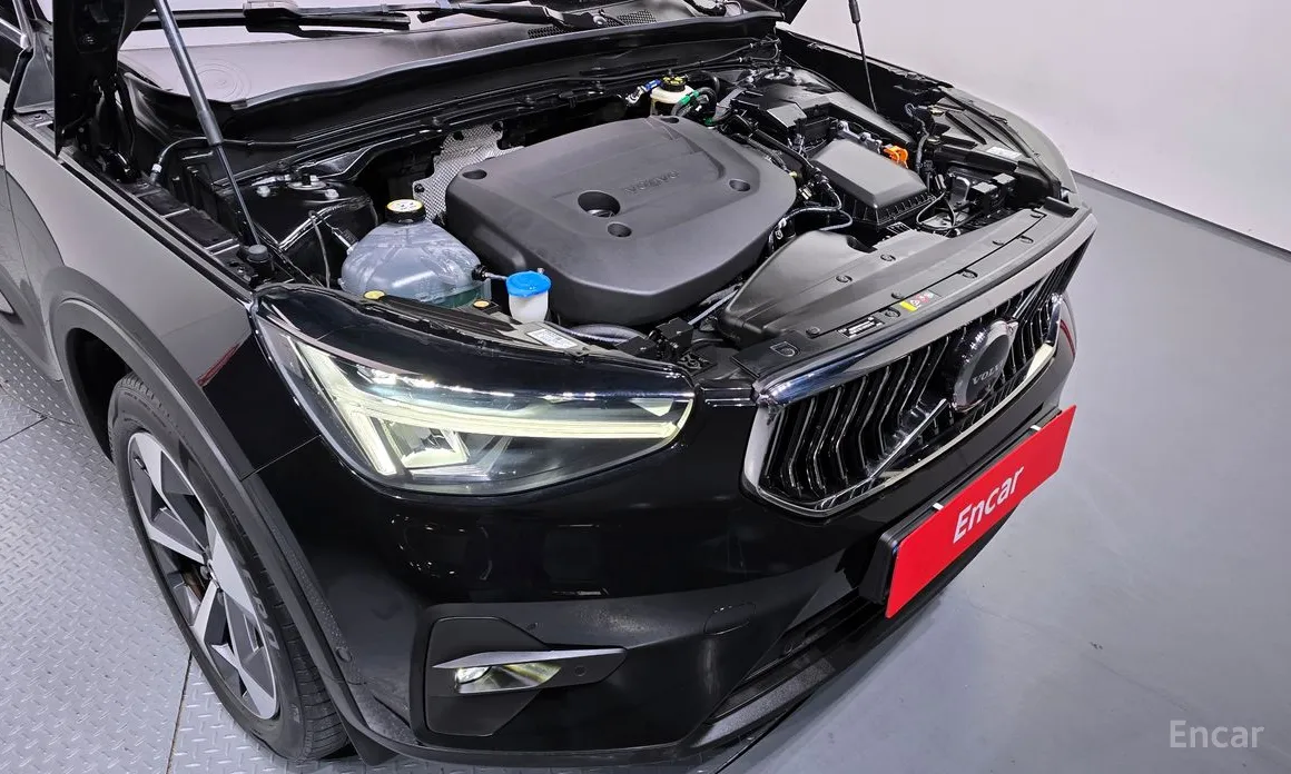 Фото 6 - Volvo XC40