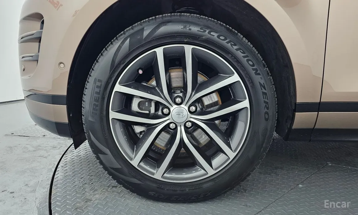 Фото 9 - Land Rover Range Rover Evoque