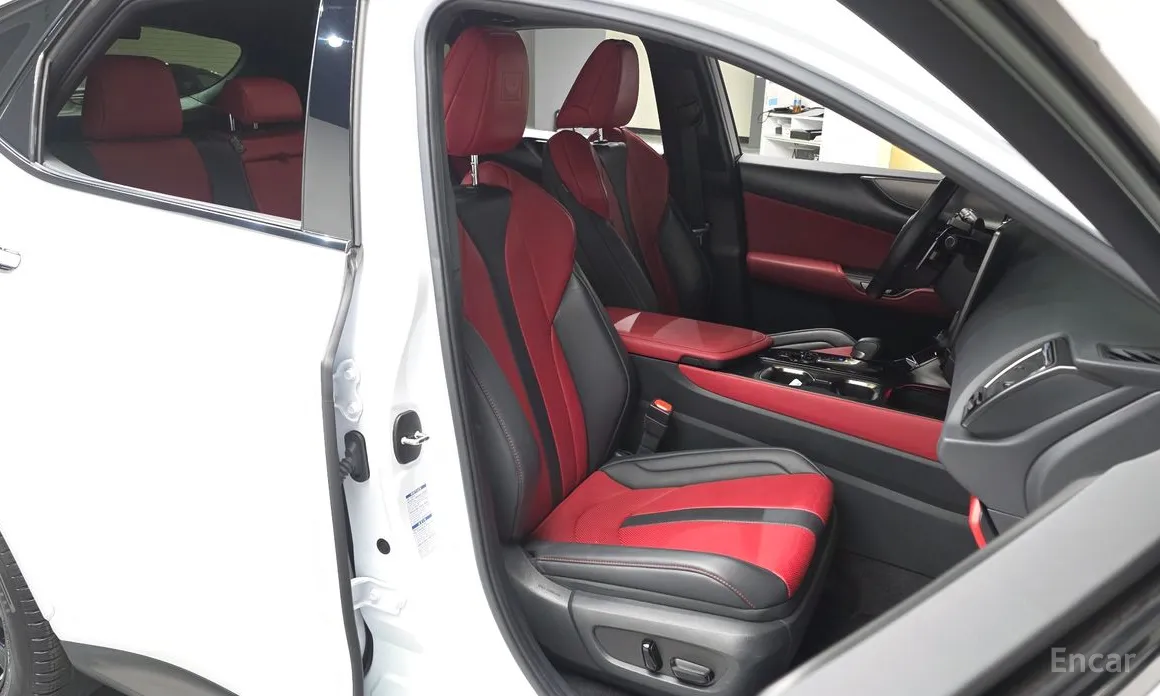 Фото 12 - Lexus NX