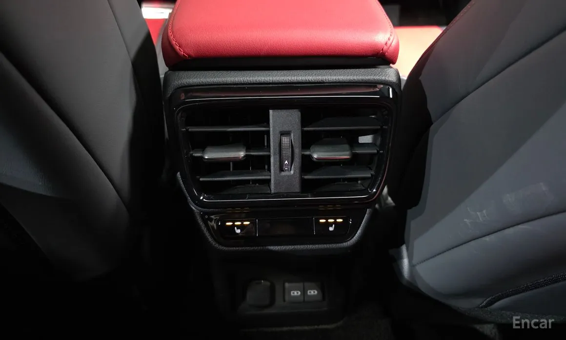 Фото 19 - Lexus NX