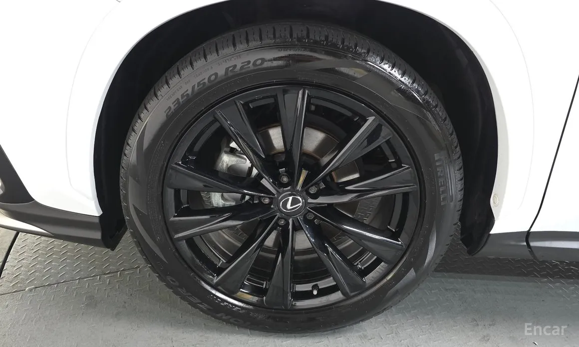 Фото 5 - Lexus NX