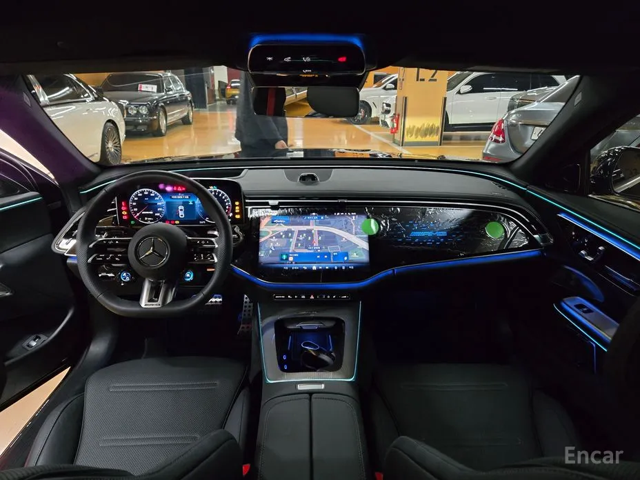 Фото 15 - Mercedes-Benz E-Class