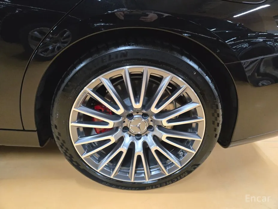 Фото 18 - Mercedes-Benz E-Class