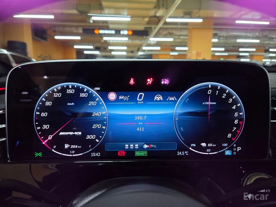 Фото 8 - Mercedes-Benz E-Class