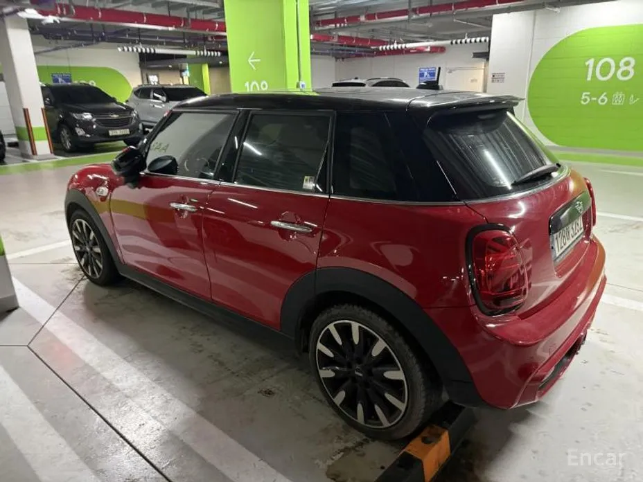 Фото 4 - Mini Cooper