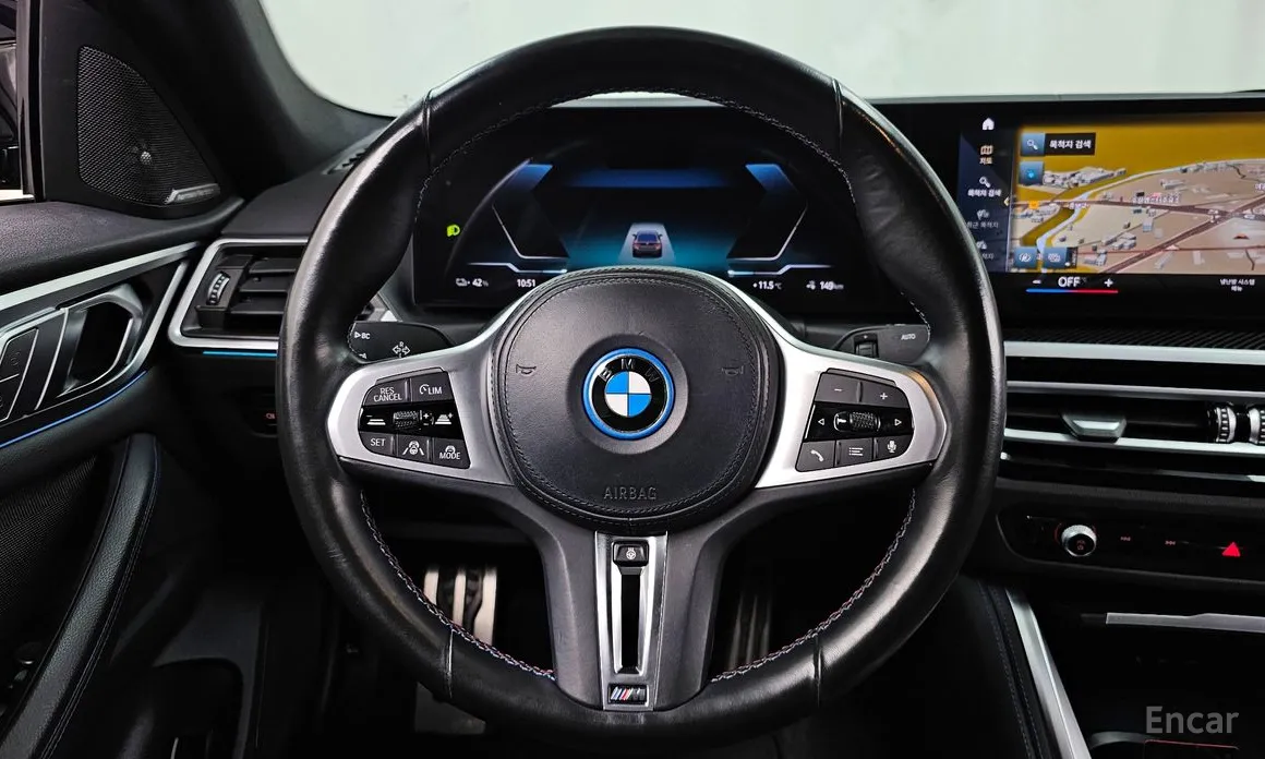 Фото 13 - BMW i4