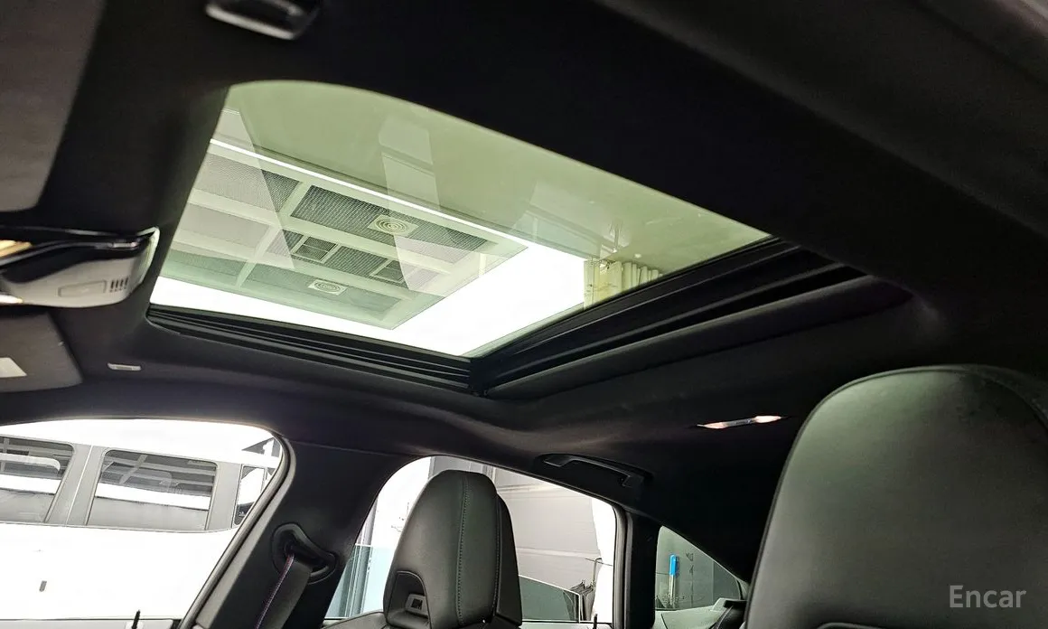 Фото 19 - BMW i4