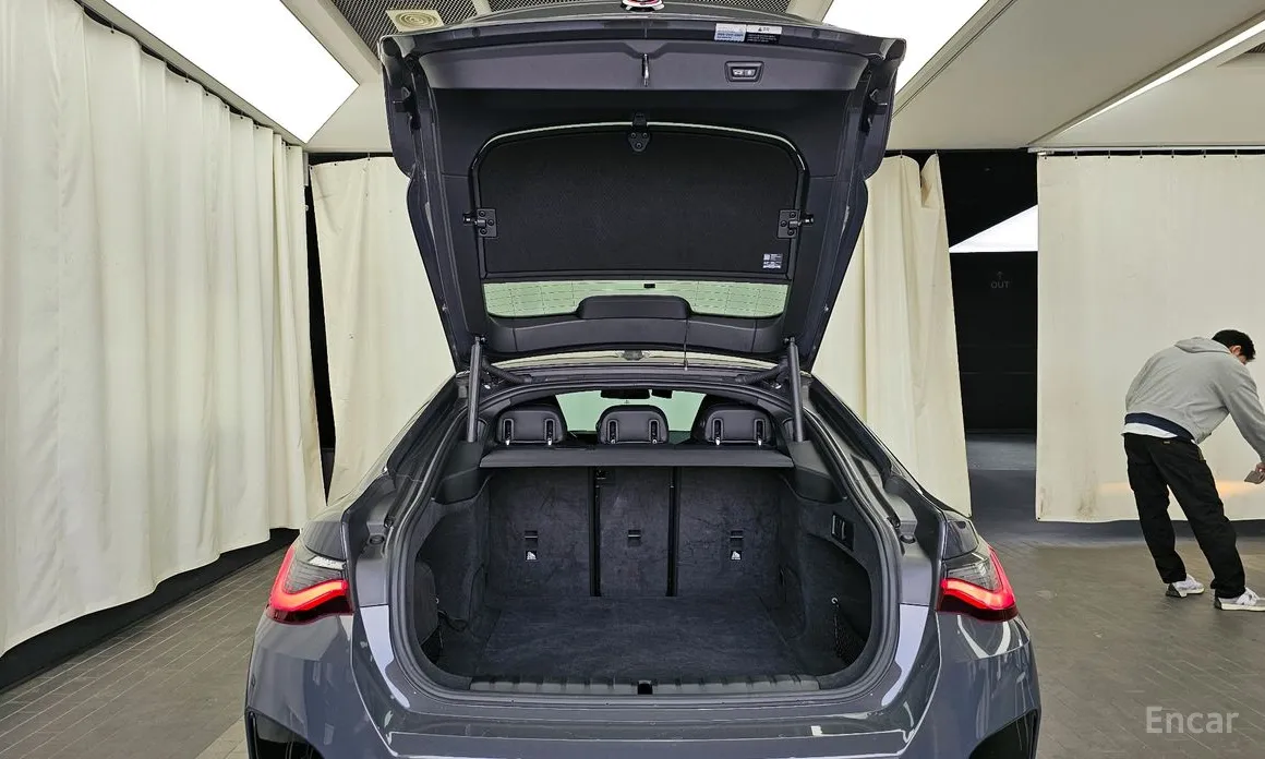 Фото 20 - BMW i4