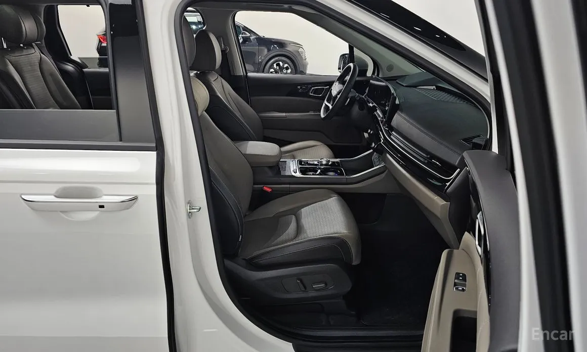 Фото 11 - Kia Carnival