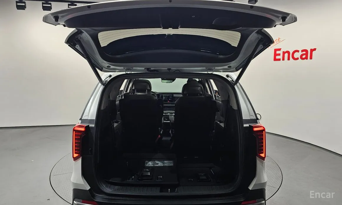 Фото 20 - Kia Carnival