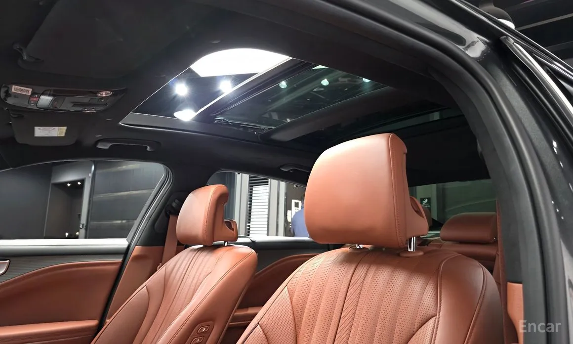 Фото 17 - Kia K8