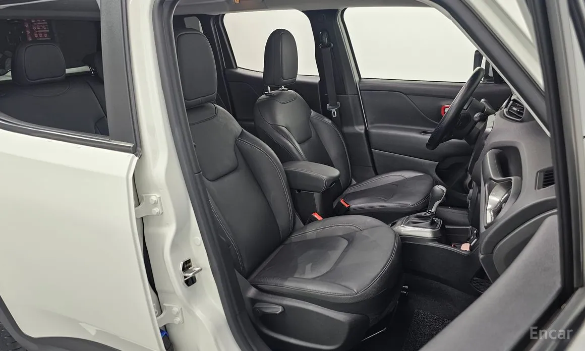 Фото 11 - Jeep Renegade