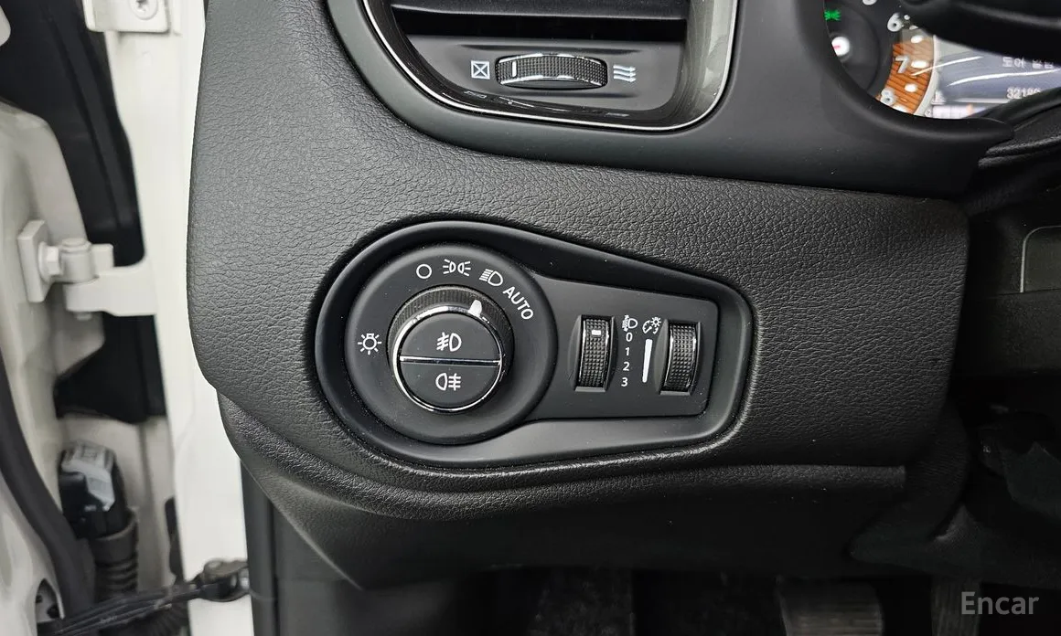 Фото 19 - Jeep Renegade