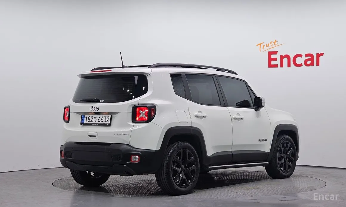 Фото 2 - Jeep Renegade
