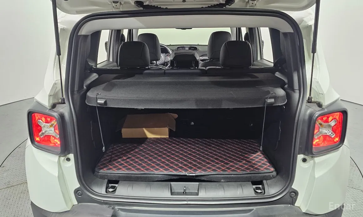 Фото 20 - Jeep Renegade