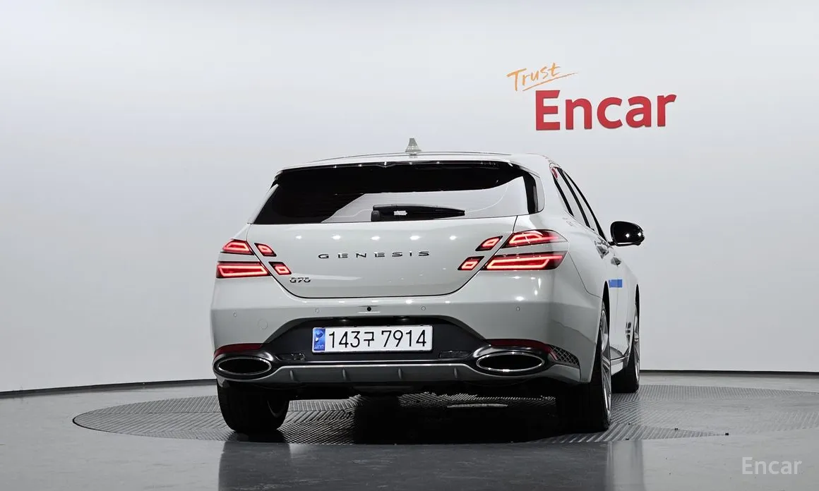 Фото 4 - Genesis G70