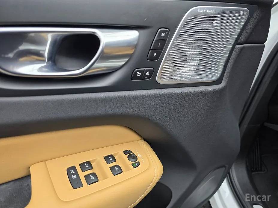 Фото 14 - Volvo XC60