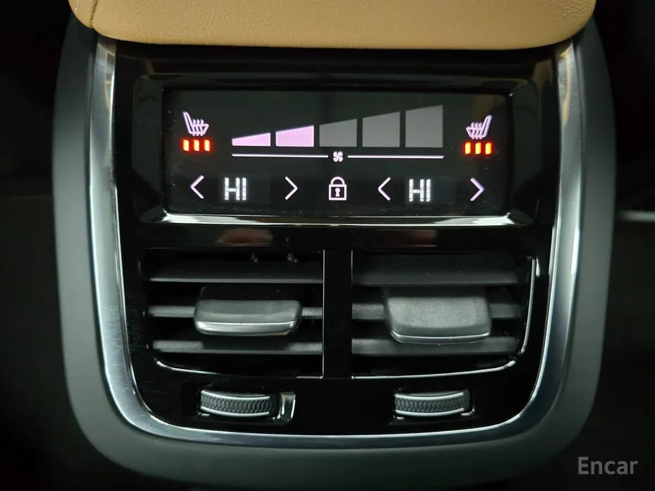 Фото 19 - Volvo XC60