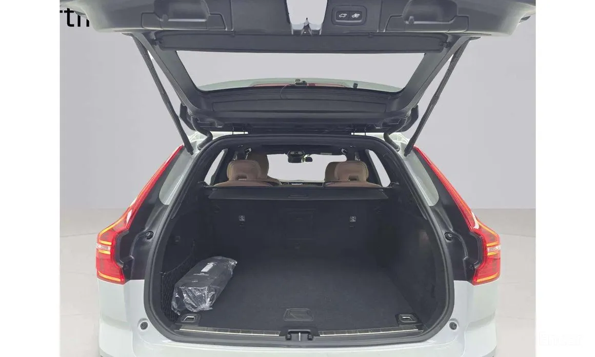 Фото 20 - Volvo XC60