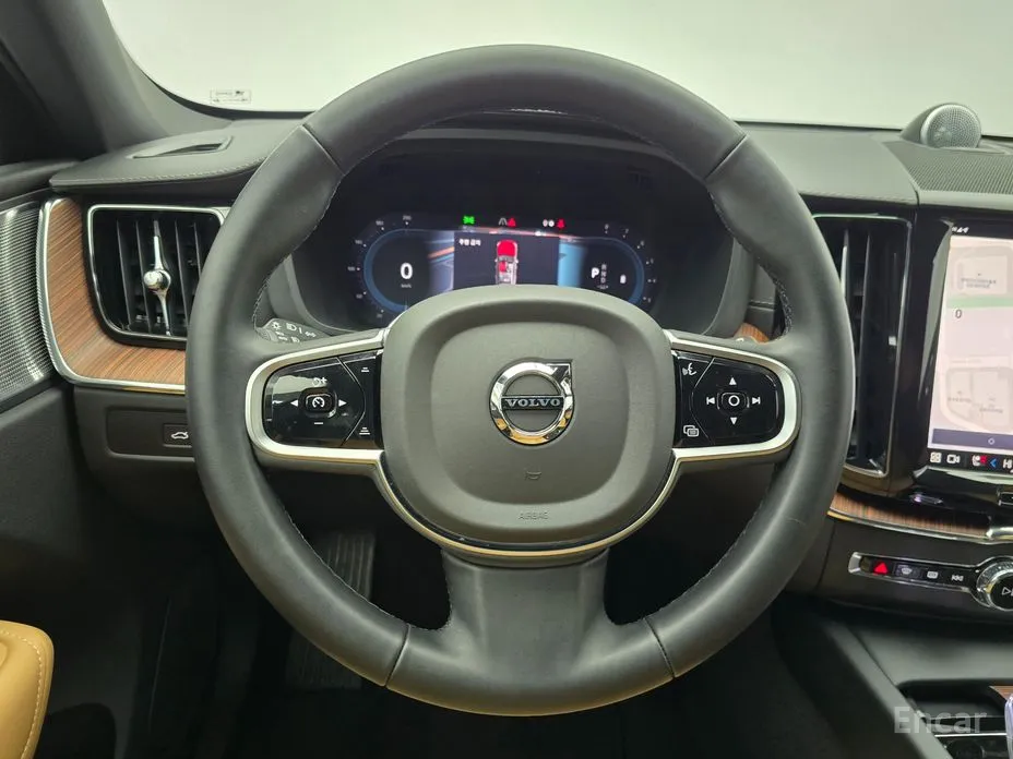 Фото 6 - Volvo XC60