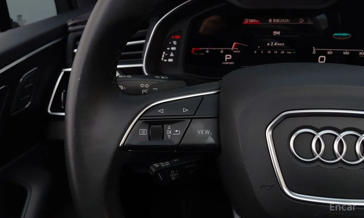 Фото 10 - Audi Q7