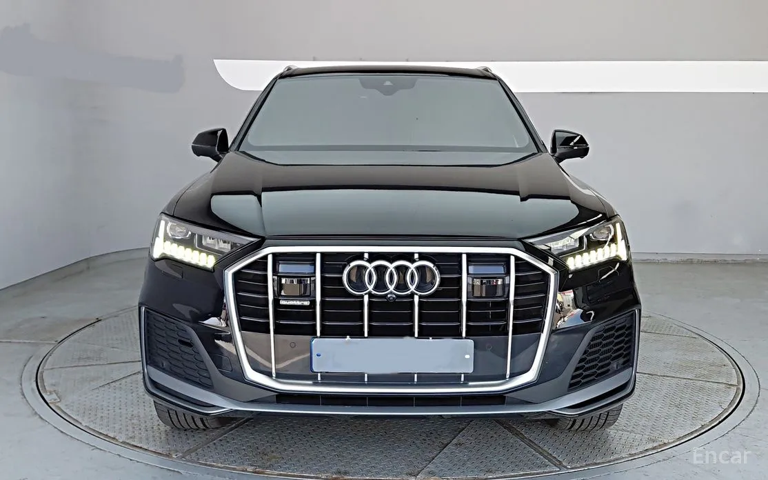 Фото 3 - Audi Q7