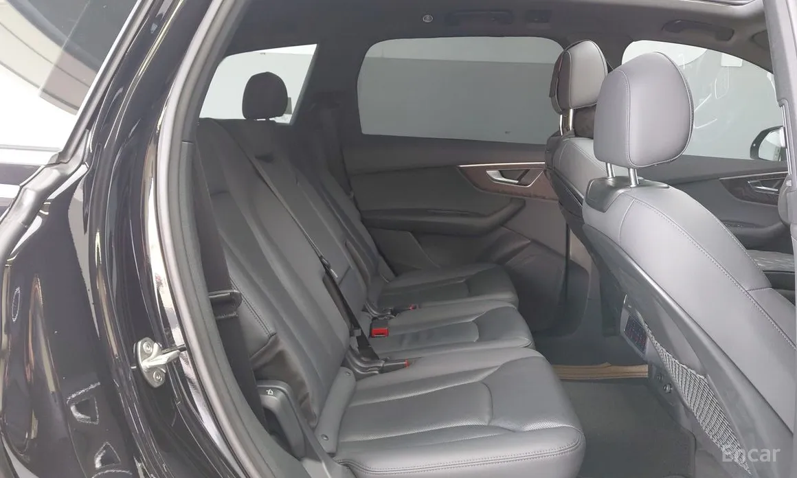 Фото 6 - Audi Q7