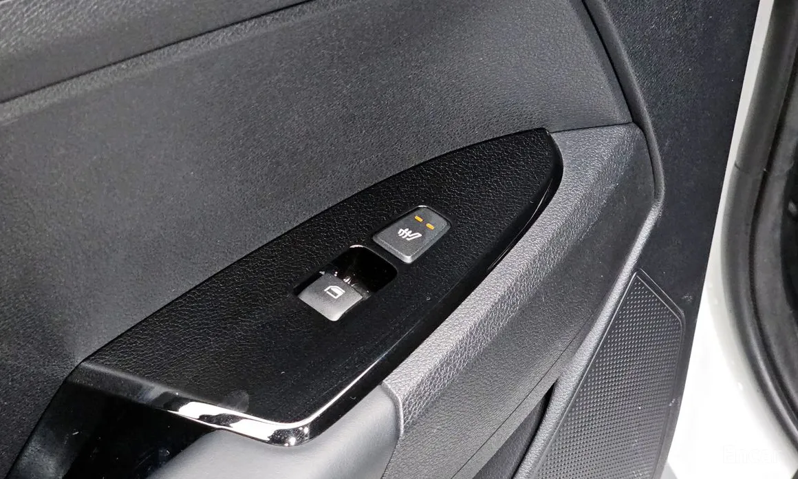 Фото 18 - Kia Sportage