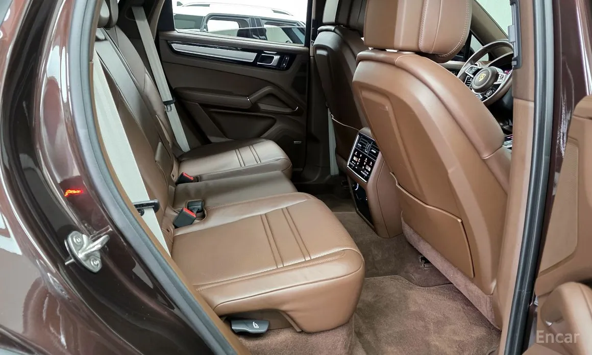 Фото 12 - Porsche Cayenne