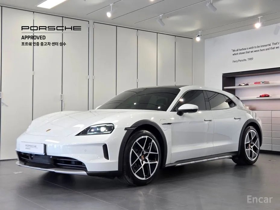 Фото 1 - Porsche Taycan