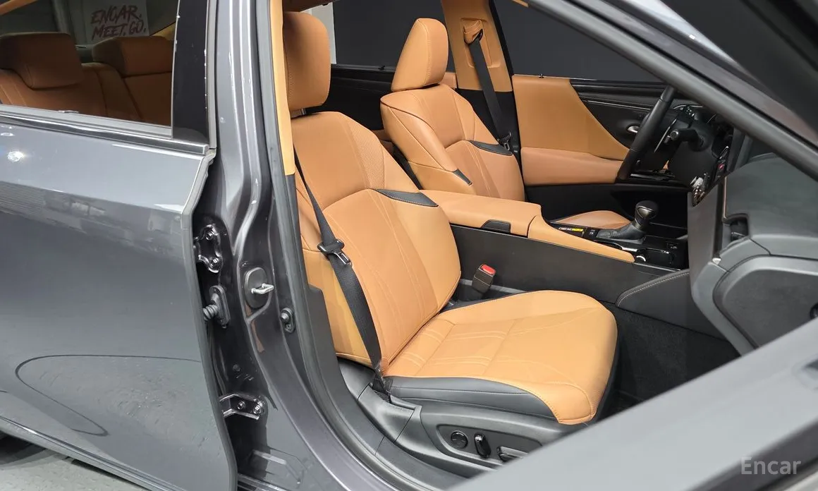 Фото 10 - Lexus ES