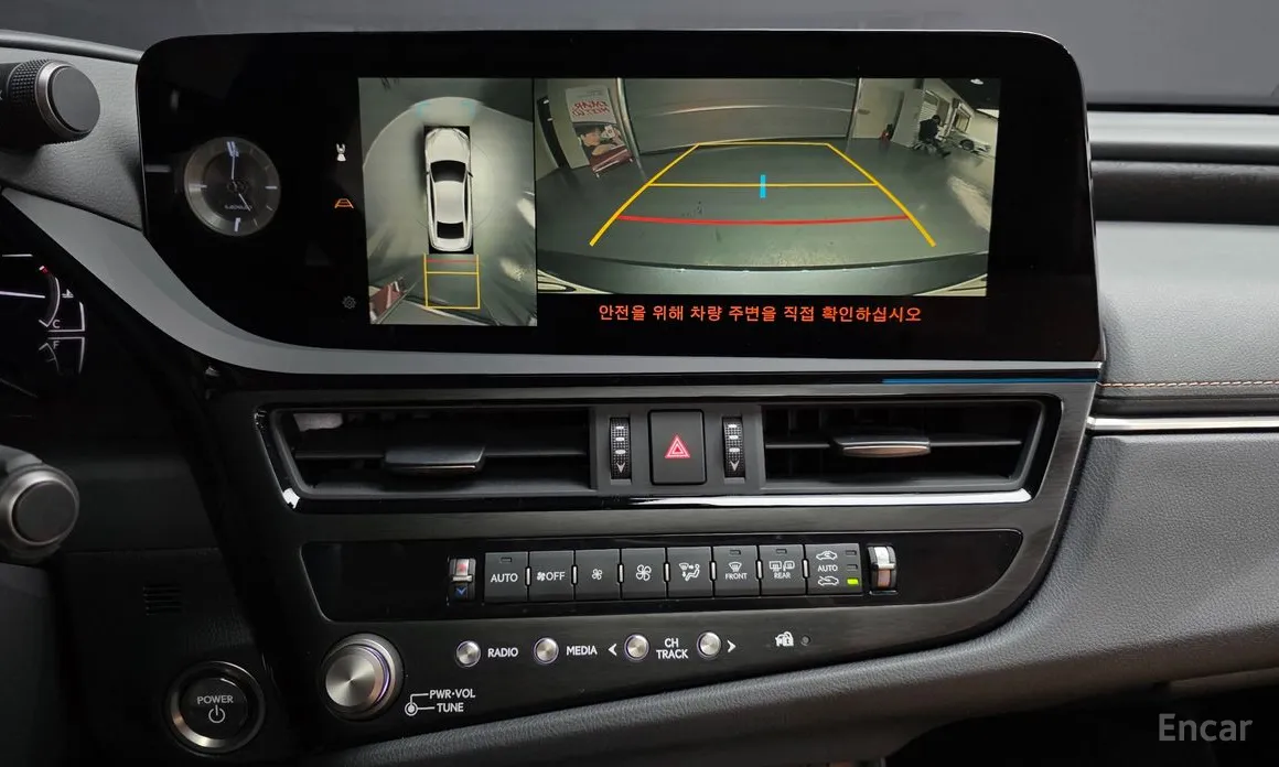 Фото 14 - Lexus ES