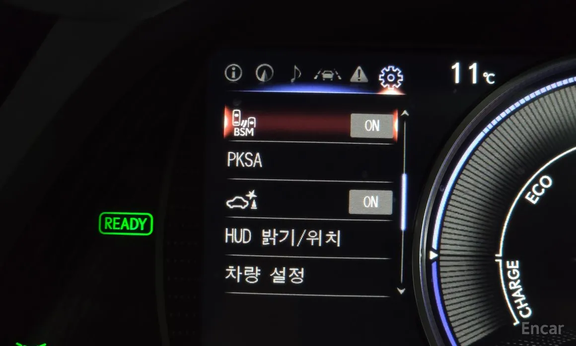 Фото 16 - Lexus ES