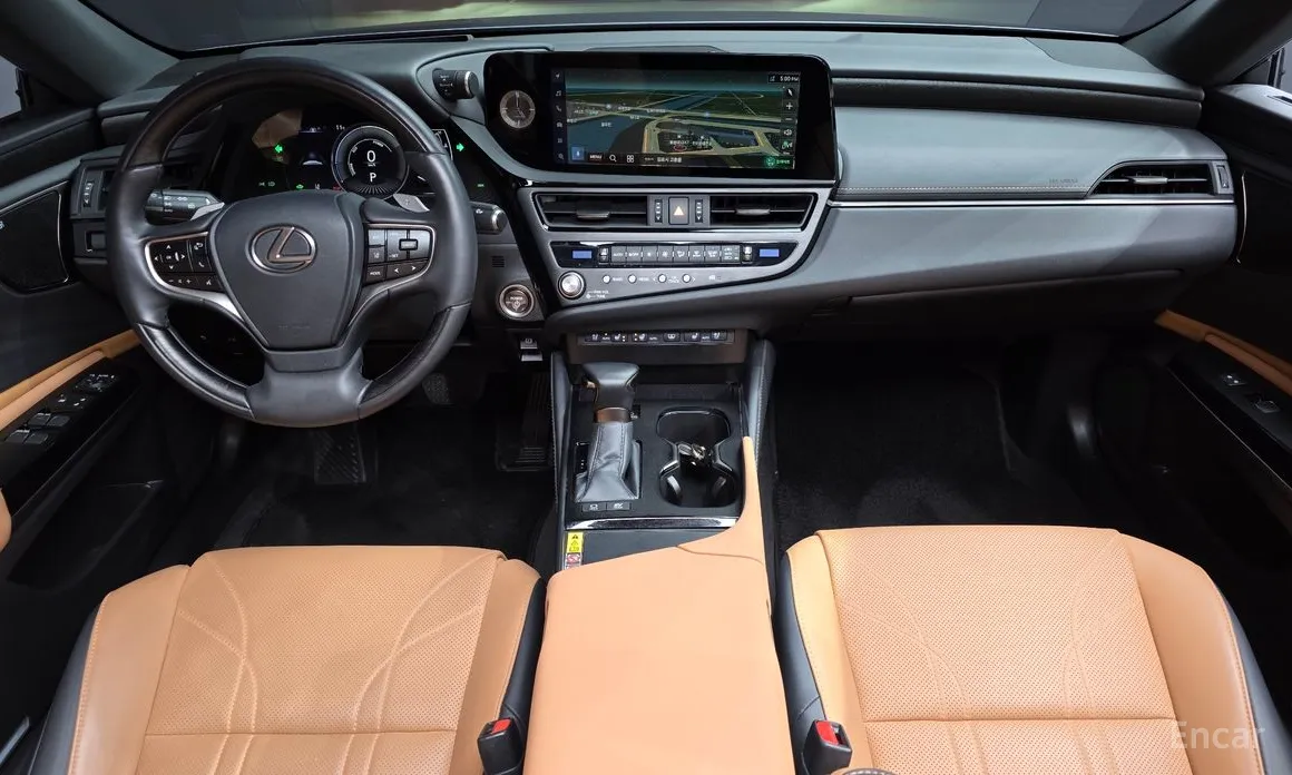 Фото 7 - Lexus ES