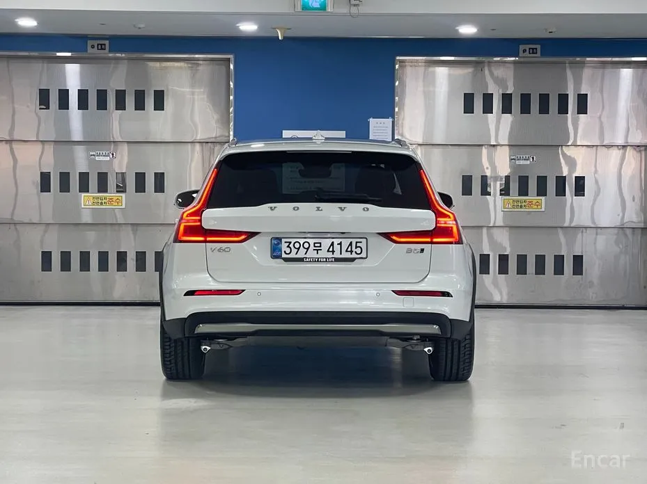 Фото 4 - Volvo V60