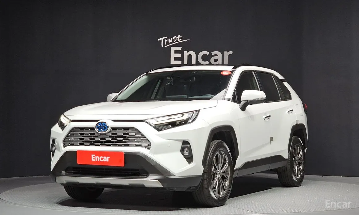 Фото 1 - Toyota RAV4