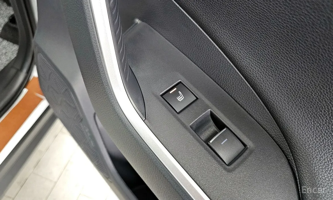 Фото 19 - Toyota RAV4