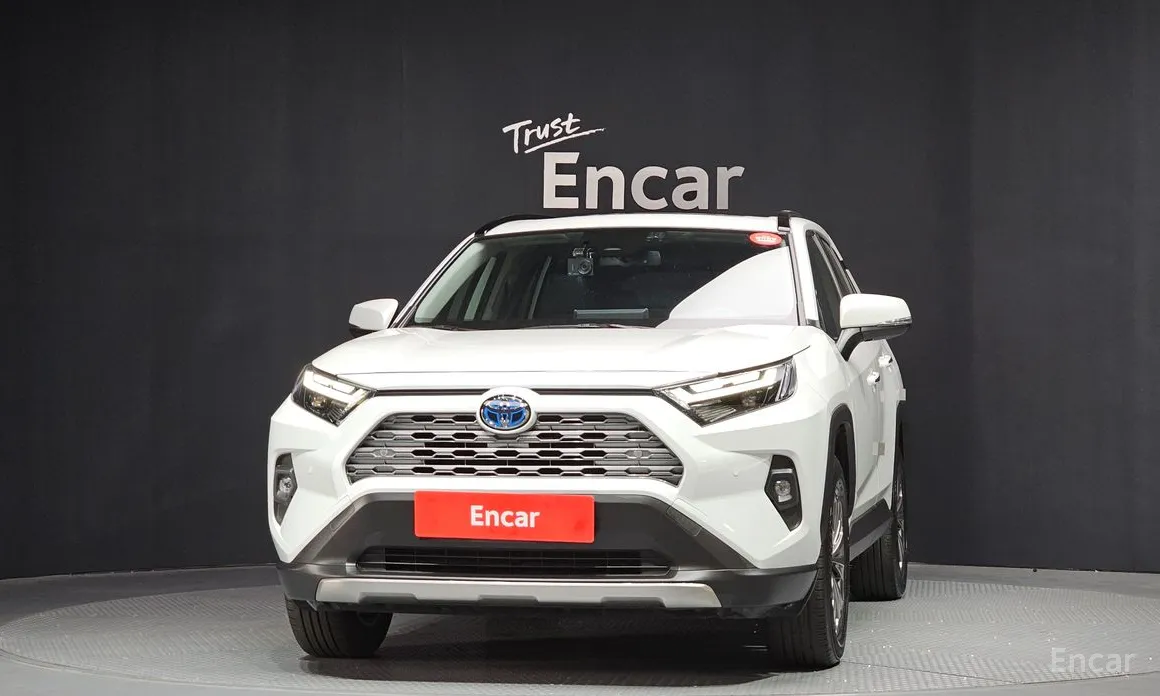 Фото 3 - Toyota RAV4