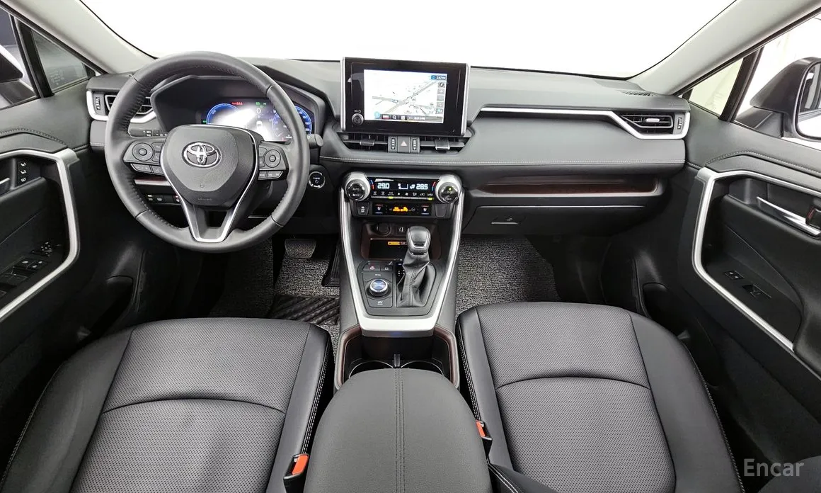 Фото 7 - Toyota RAV4