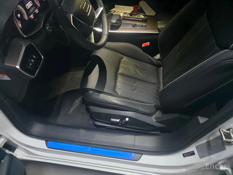 Фото 12 - Audi A6