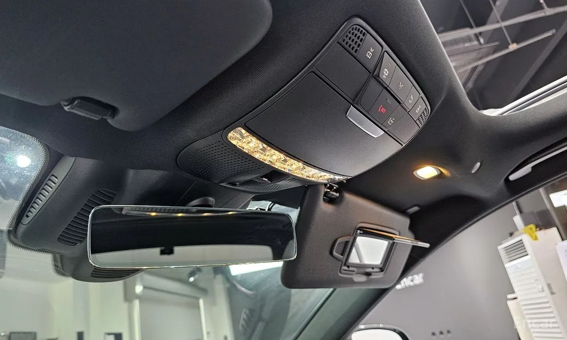 Фото 17 - Mercedes-Benz E-Class