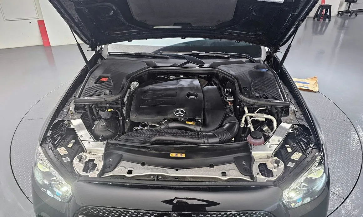 Фото 6 - Mercedes-Benz E-Class