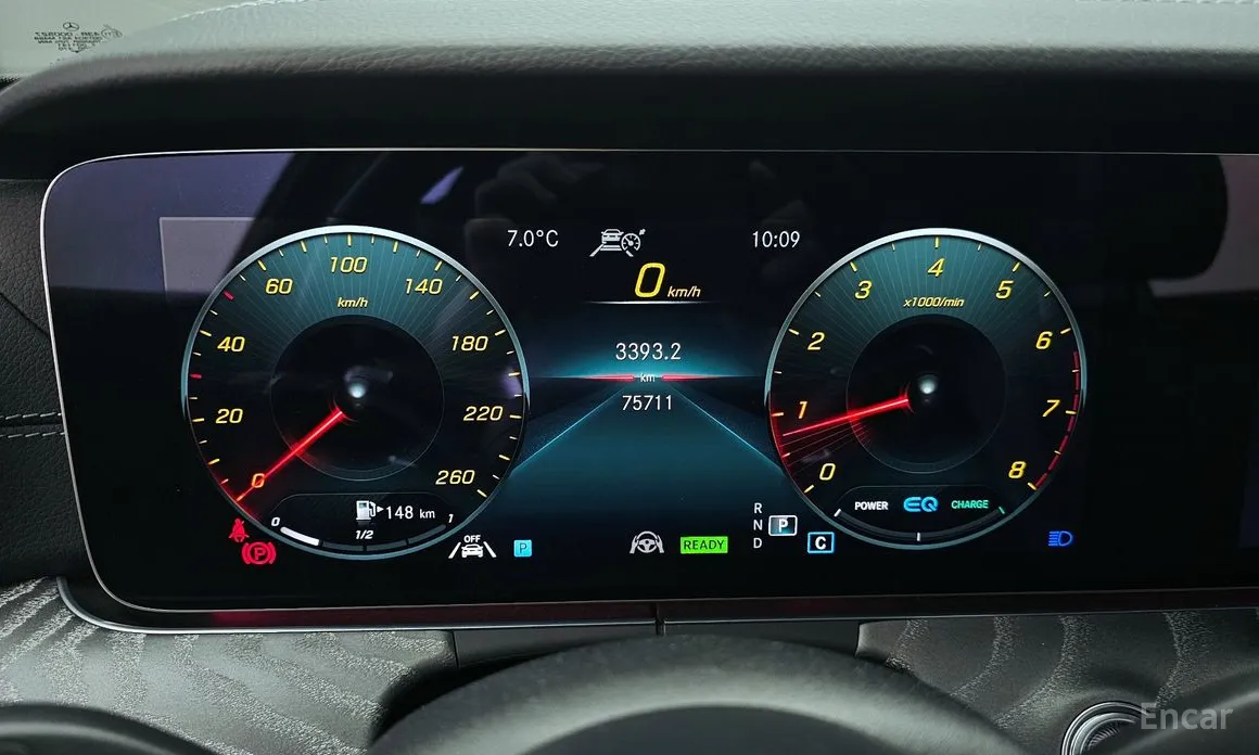 Фото 8 - Mercedes-Benz E-Class