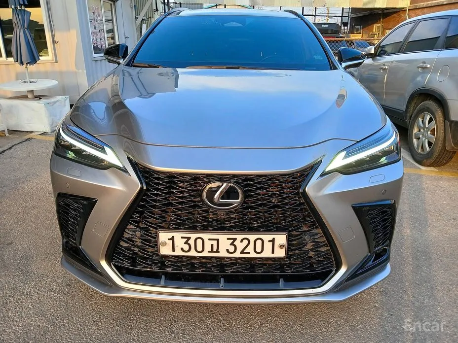 Фото 1 - Lexus NX