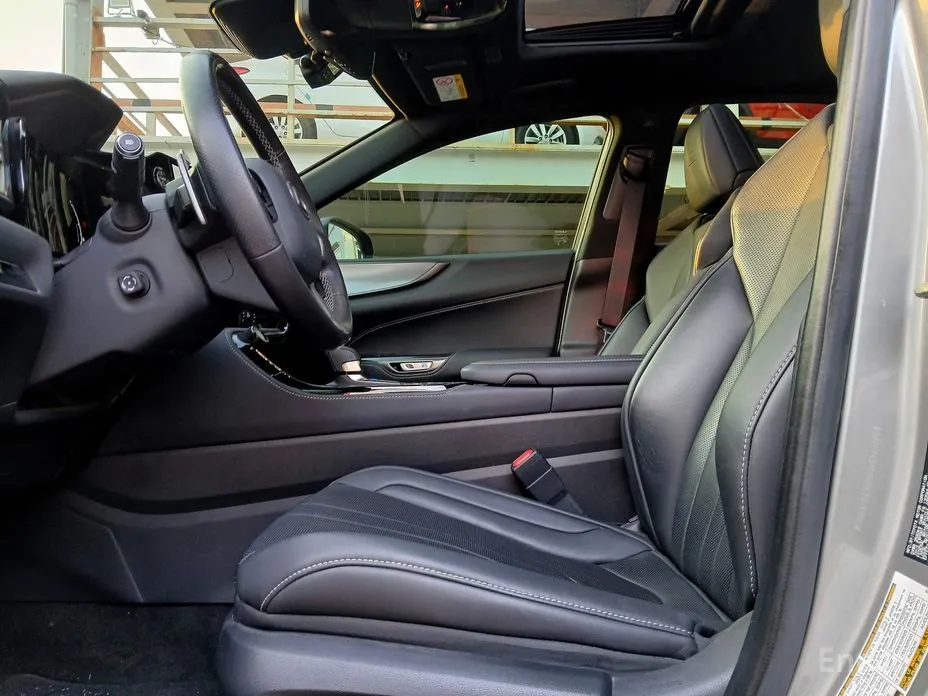 Фото 13 - Lexus NX