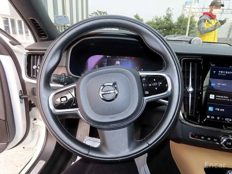 Фото 14 - Volvo S90