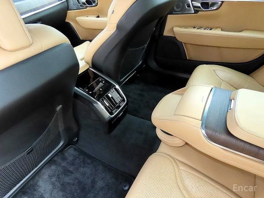 Фото 16 - Volvo S90