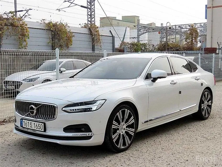 Фото 3 - Volvo S90
