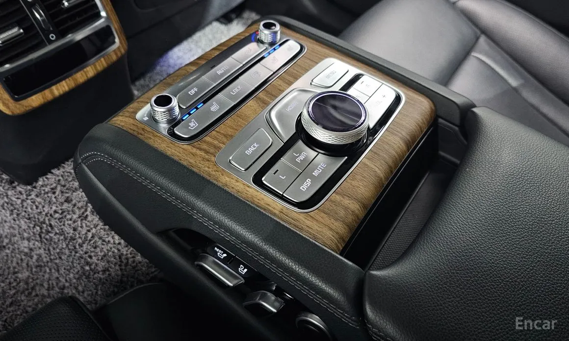 Фото 19 - Kia K9