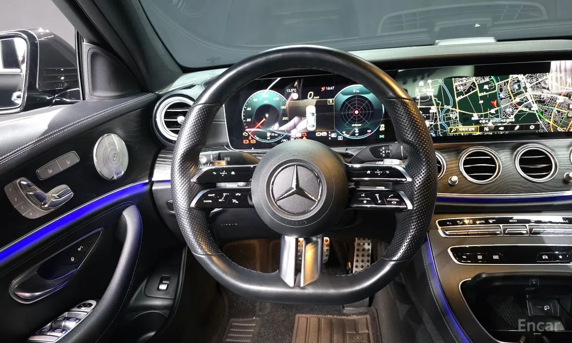 Фото 13 - Mercedes-Benz E-Class